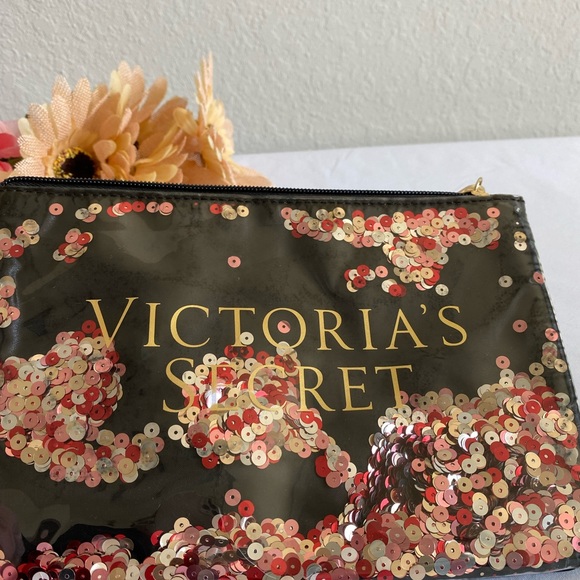 Victoria’s Secret Sequence Wristlet .  Colorful and Bold.  NWOT - Picture 4 of 12